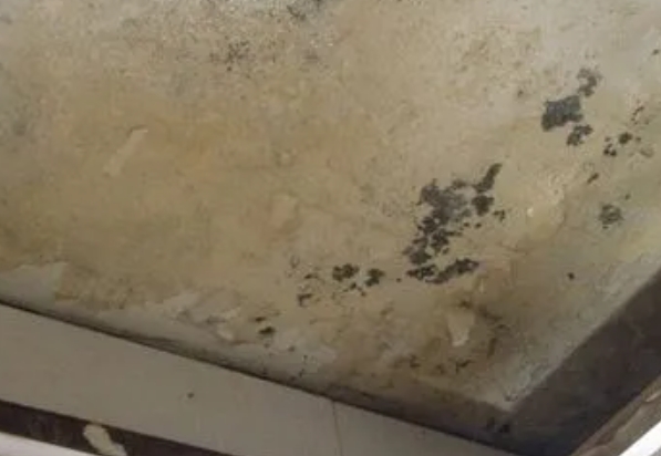 吉林阳台漏水维修公司分享下吉林卫生间渗水维修需要注意哪些问题。